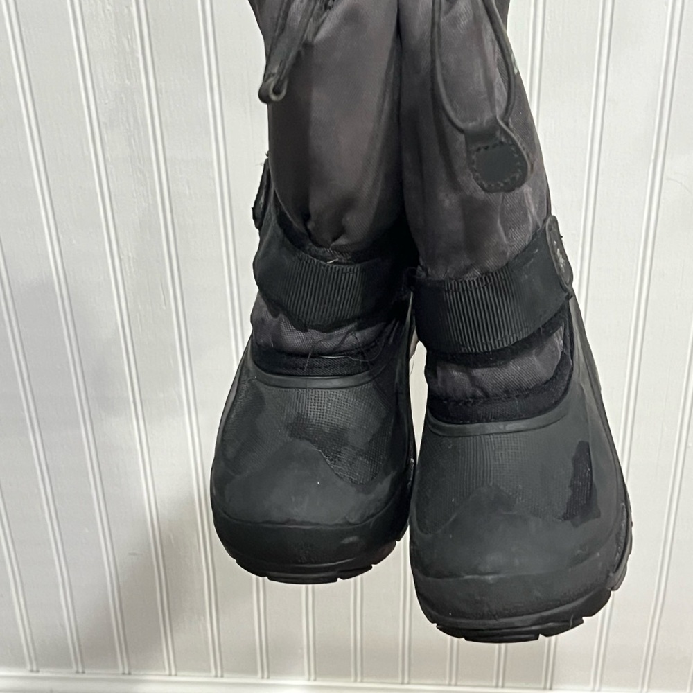 Kamik Black Snow Boots - Picture 6 of 7